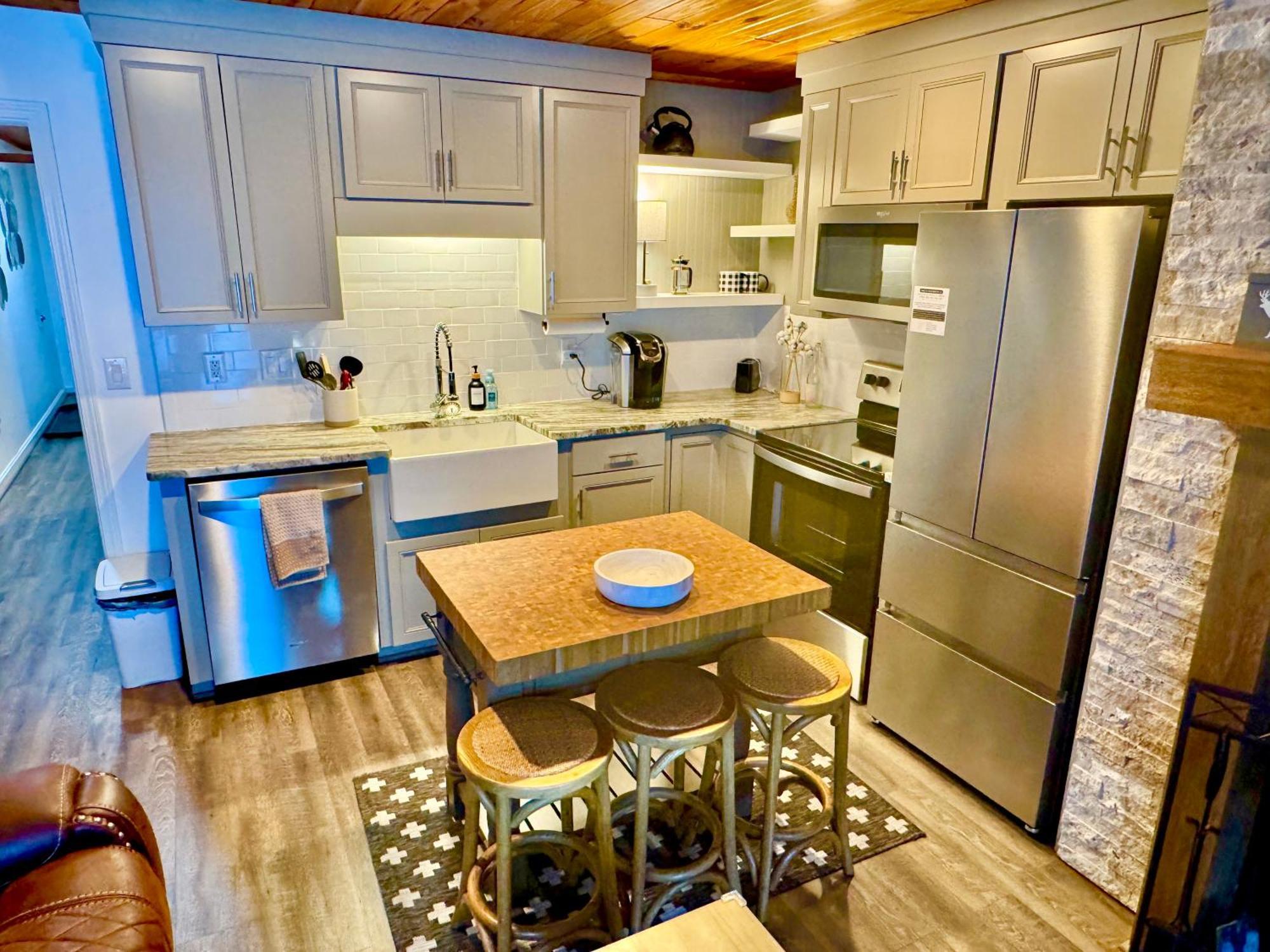 The Sugar Suite - Renovated With A View! Ac! Pool, Hot Tub, Sauna, Gym, Ev Sugar Mountain Exterior foto